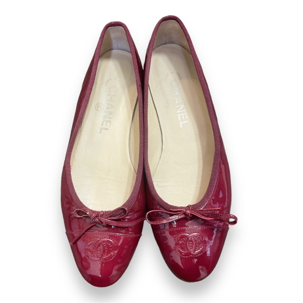 CHANEL Authentic Burgundy Flats with Bow Detail - Picture 2 of 11